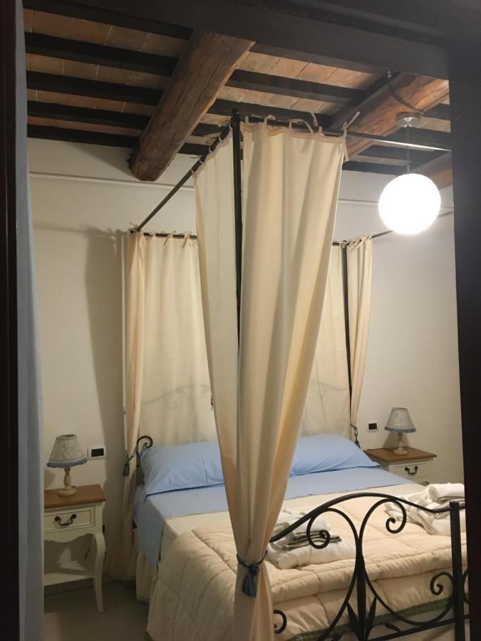 הוילה נוצ'רה אומברה Residenza Il Duomo מראה חיצוני תמונה