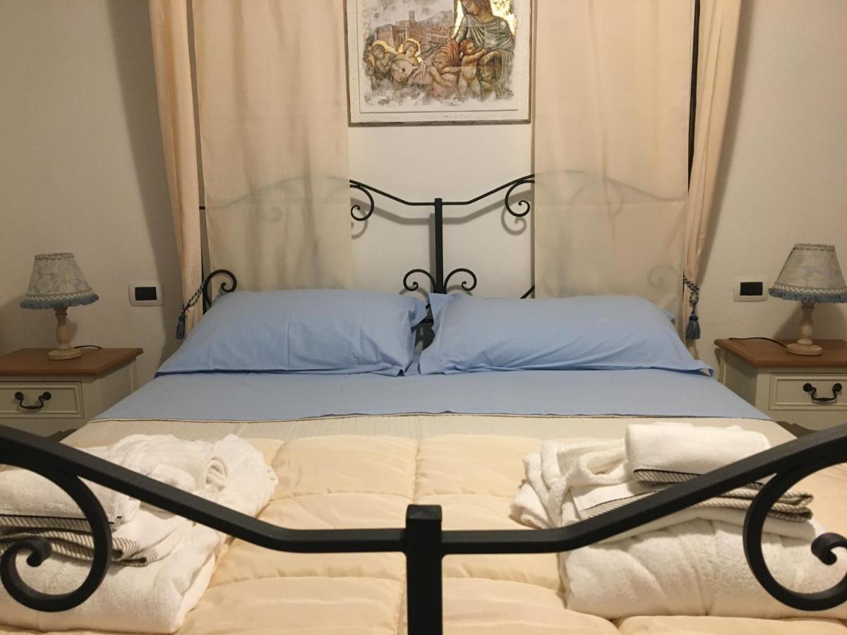 הוילה נוצ'רה אומברה Residenza Il Duomo מראה חיצוני תמונה