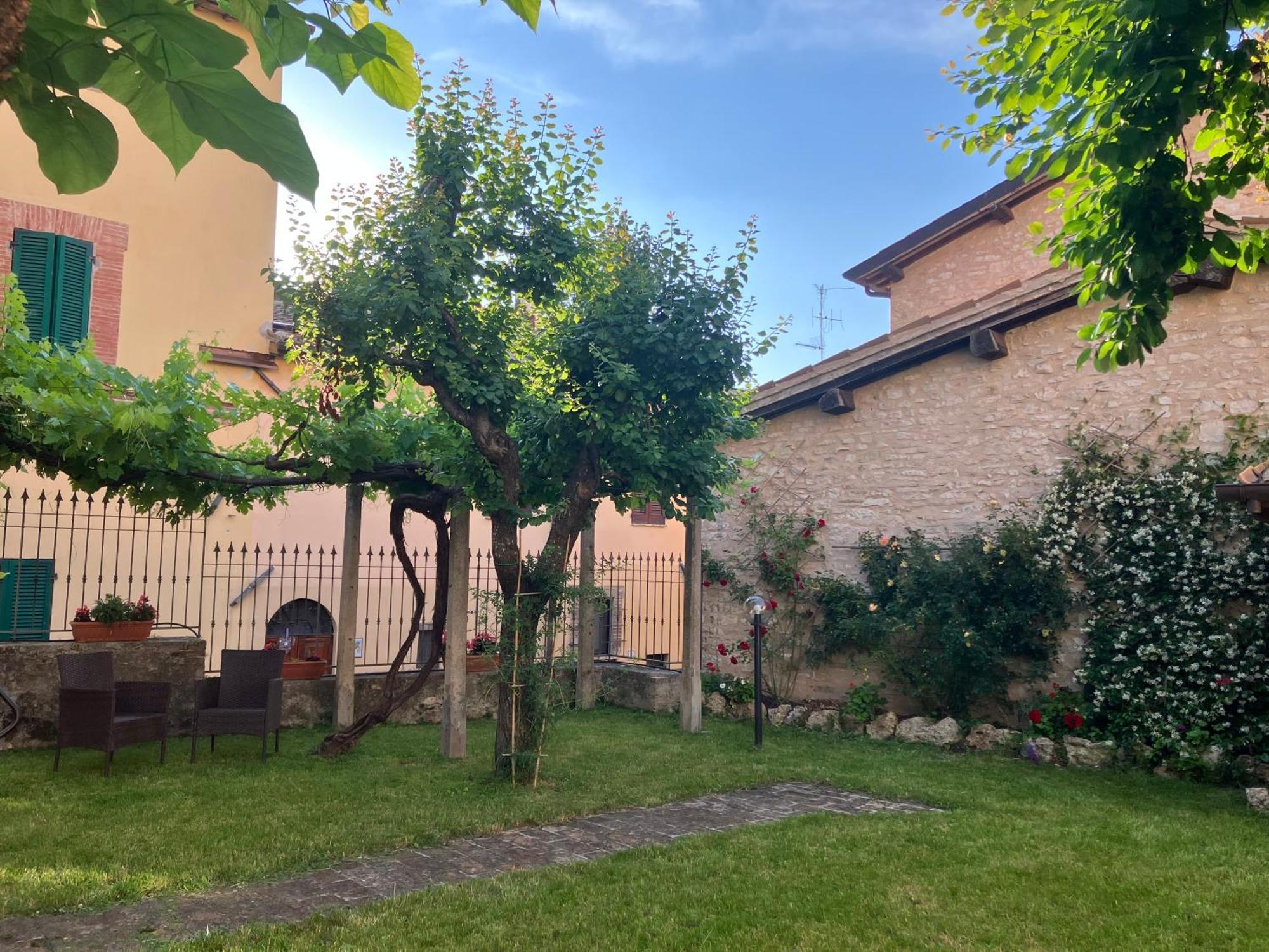 הוילה נוצ'רה אומברה Residenza Il Duomo מראה חיצוני תמונה